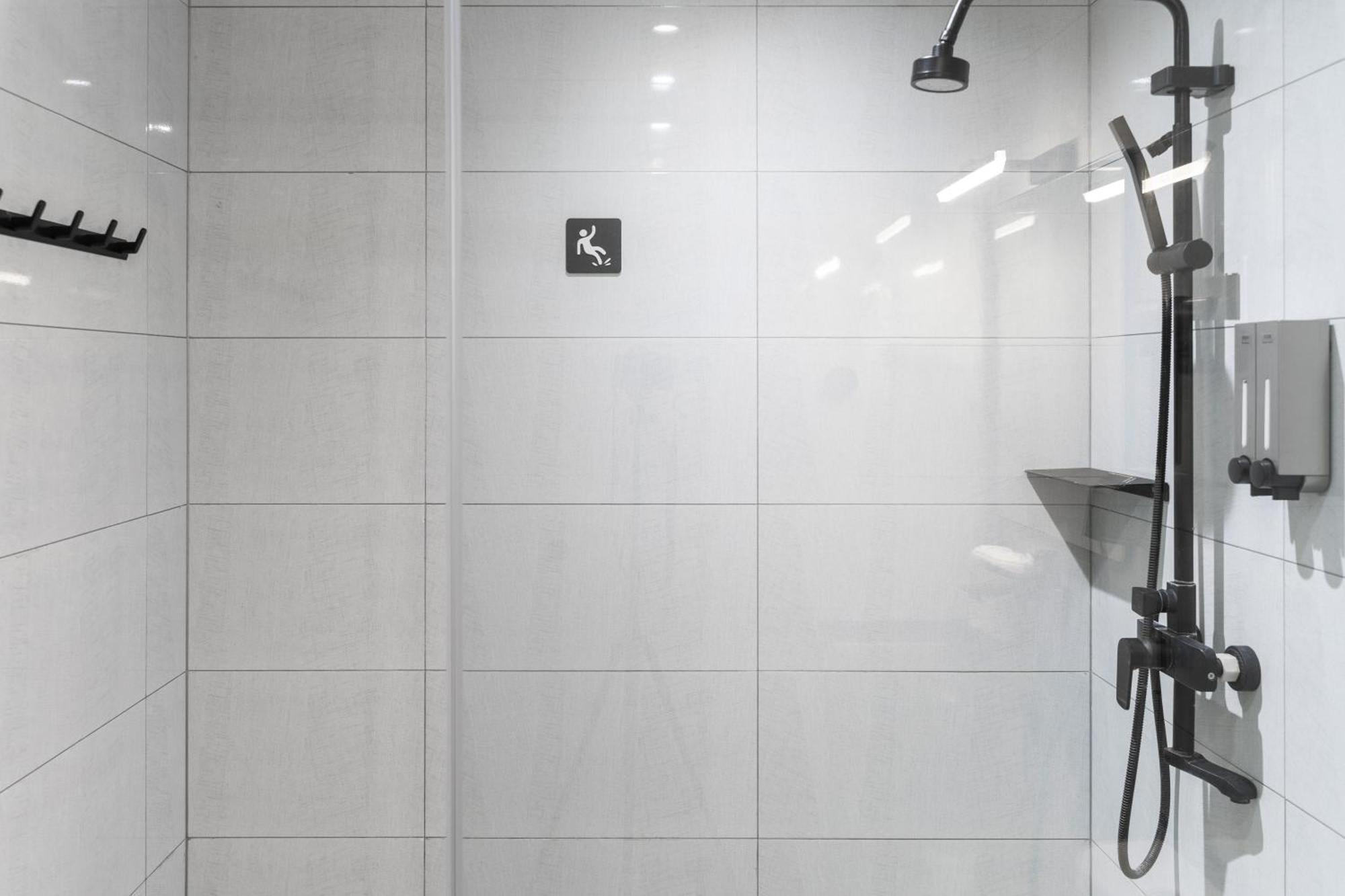 Sifang Space Hostel Xi'An - Xi'An Tiyuchang Metro Station Line2 المظهر الخارجي الصورة